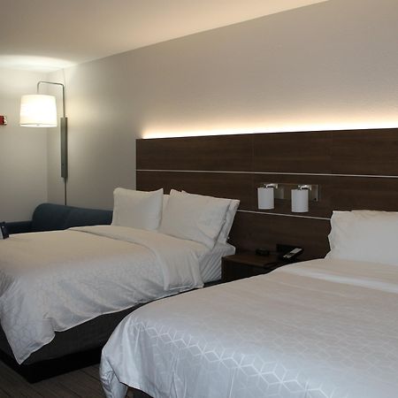 Holiday Inn Express & Suites - Tulare By Ihg Exterior foto